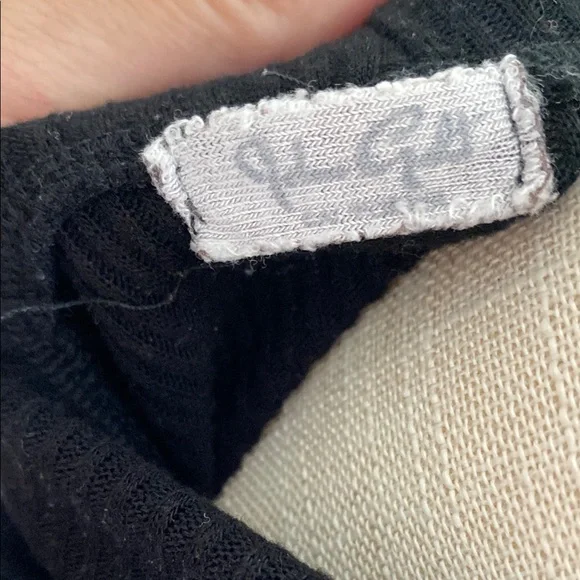 Brandy Melville John Galt Black Ribbed SS Turtleneck Top one size XS S - Picture 4 of 4